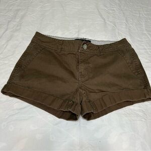 Aeropostale Shorts Women’s 2 Army Green Low Rise Cotton Casual Style Fit Cuffed
